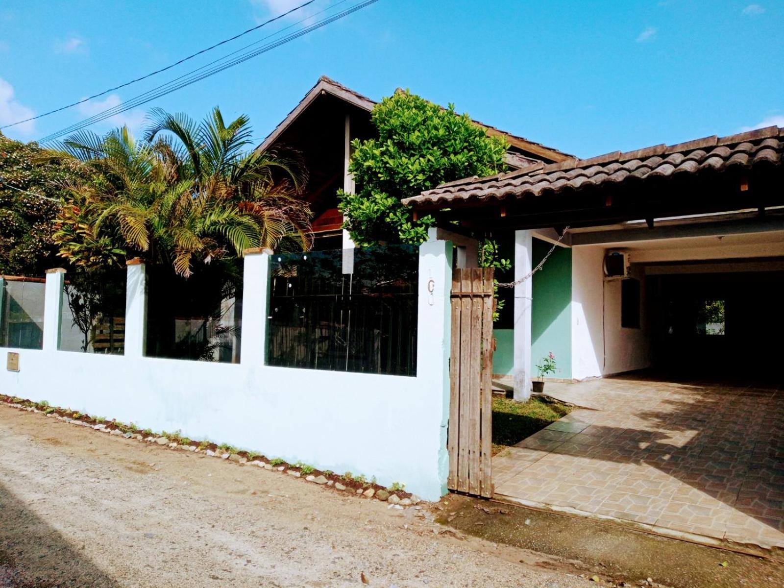 Casa em Mariscal a 140mts da praia Images