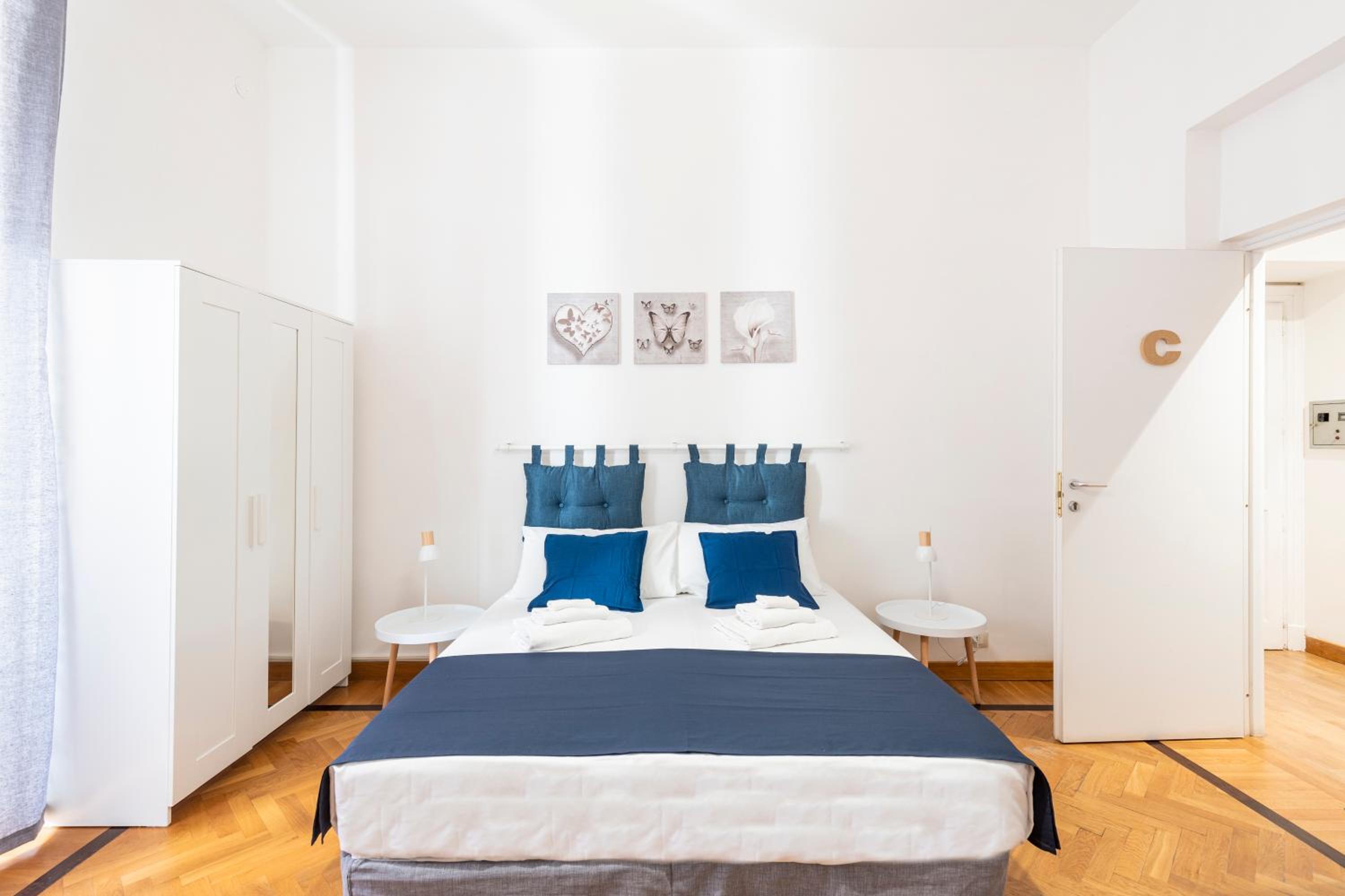 Hostly - Michelangelo Suite Midtown-Center of Rome Images