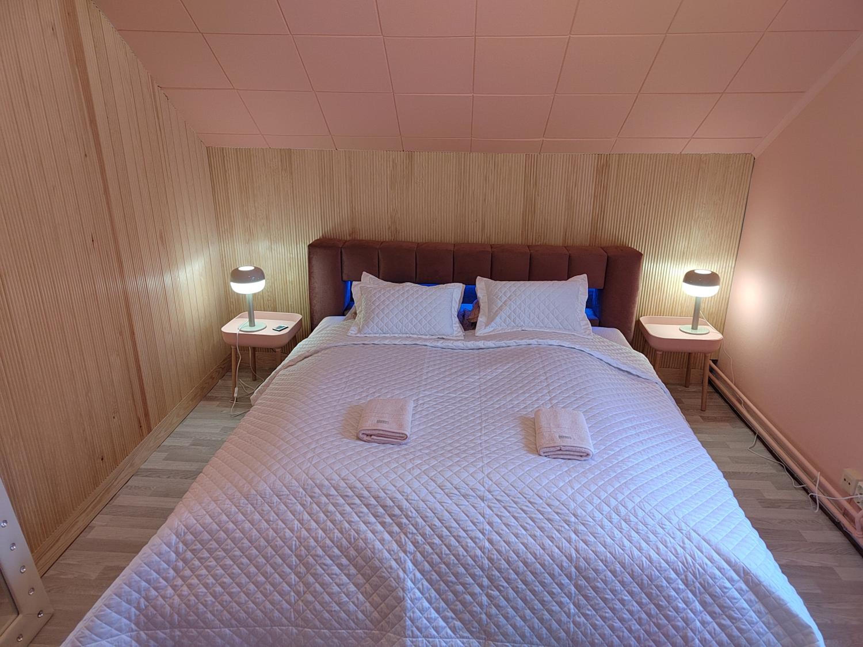 4B Stay - Best Budget Boutique Boardinghouse Images