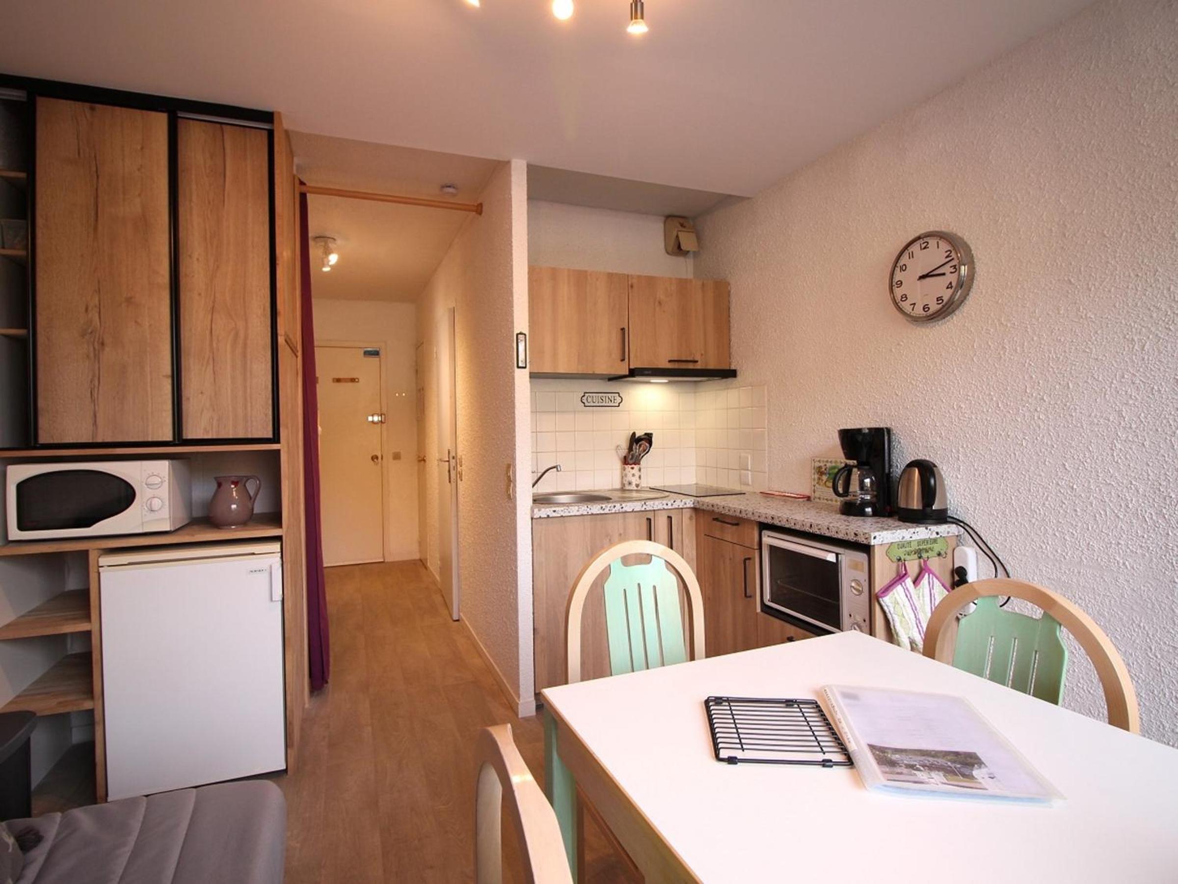 Studio avec Balcon et Ascenseur - 200m du Centre - FR-1-608-137 Images