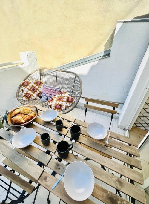 HYPER CENTRE d’Avignon Terrasse WIFI et Climatisation Images