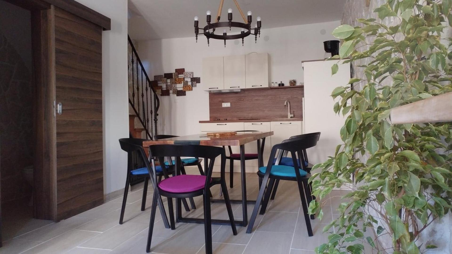 Apartment Tia Vis Images