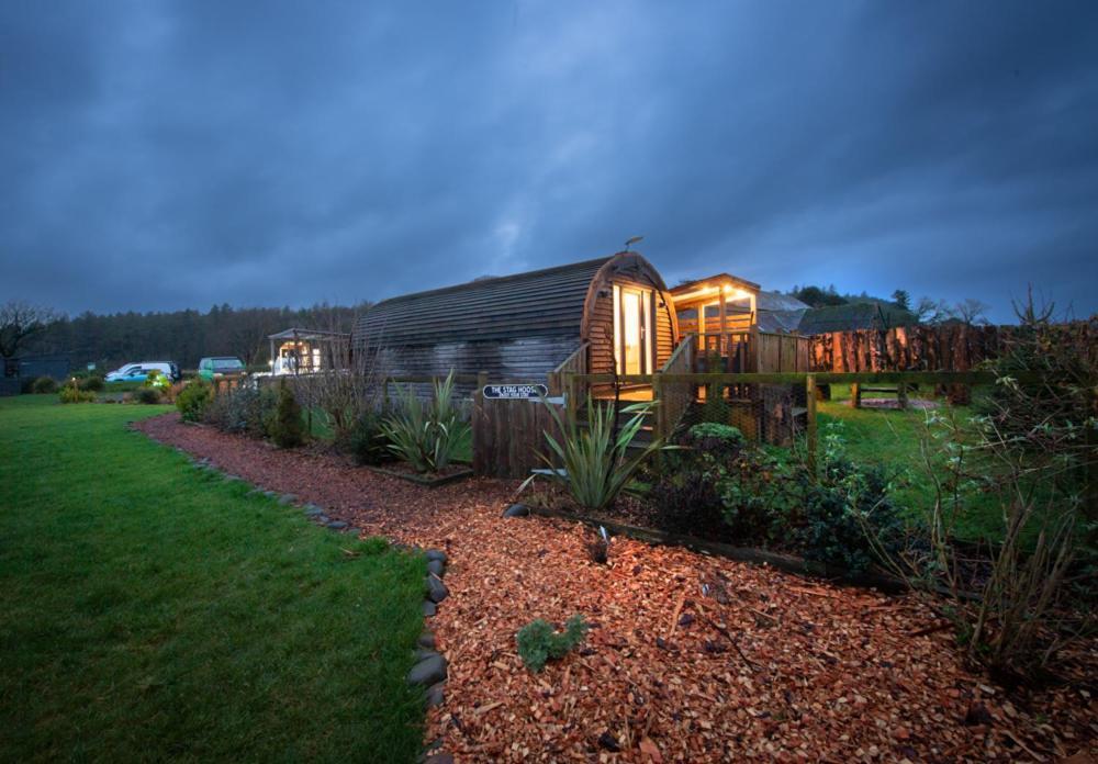Luxurious Family Pod with Garden and Hot tub - The Stag Hoose by Get Better Getaways Images