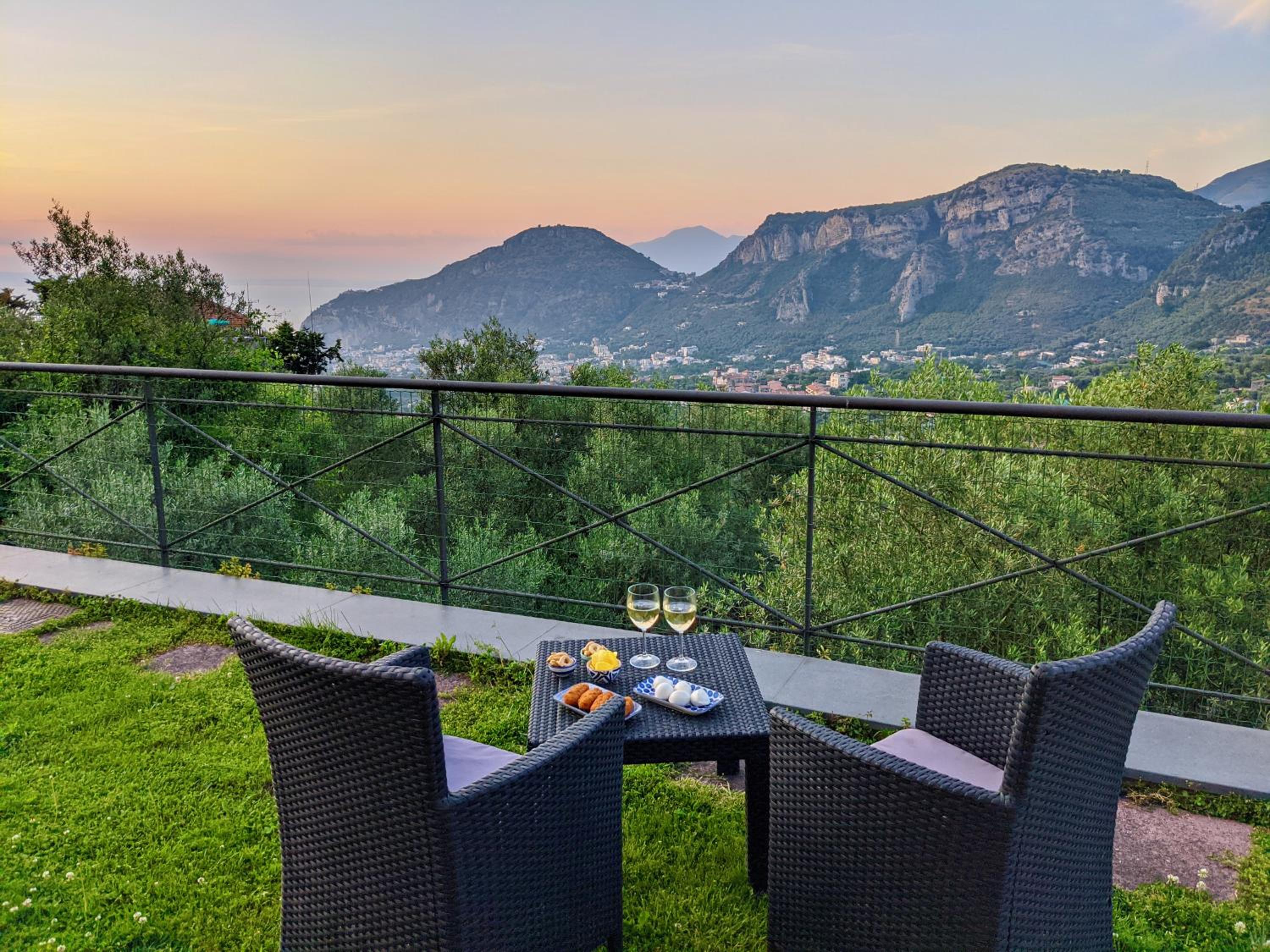 Villa Fanella, between Sorrento & Amalfi Images
