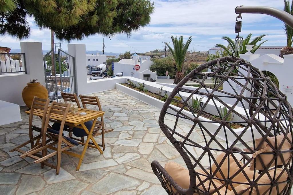 Folia' (traditional house in Plaka) Images