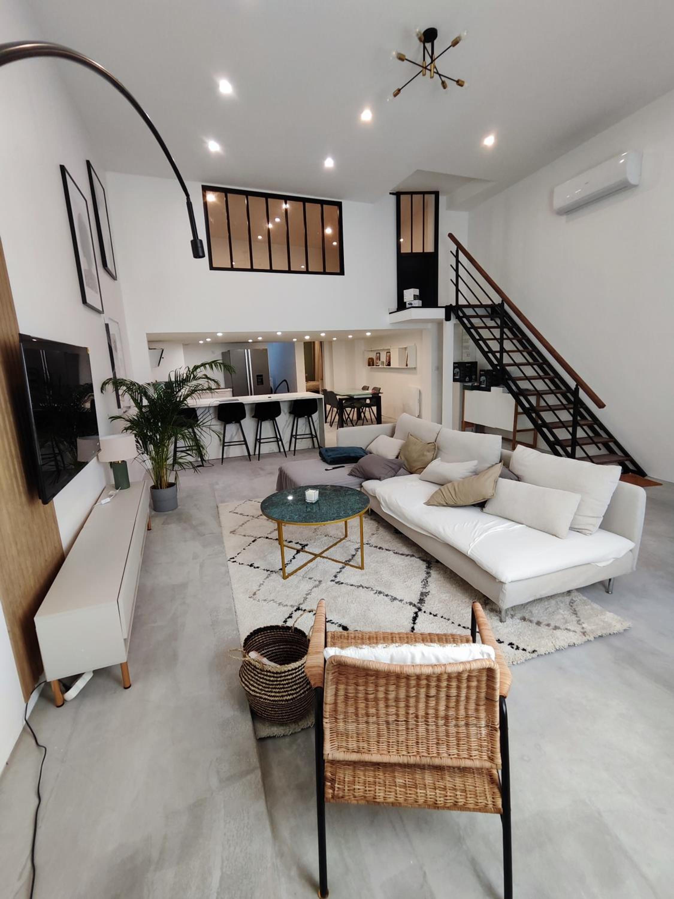 Beautiful apartments & Loft in Beziers center Images