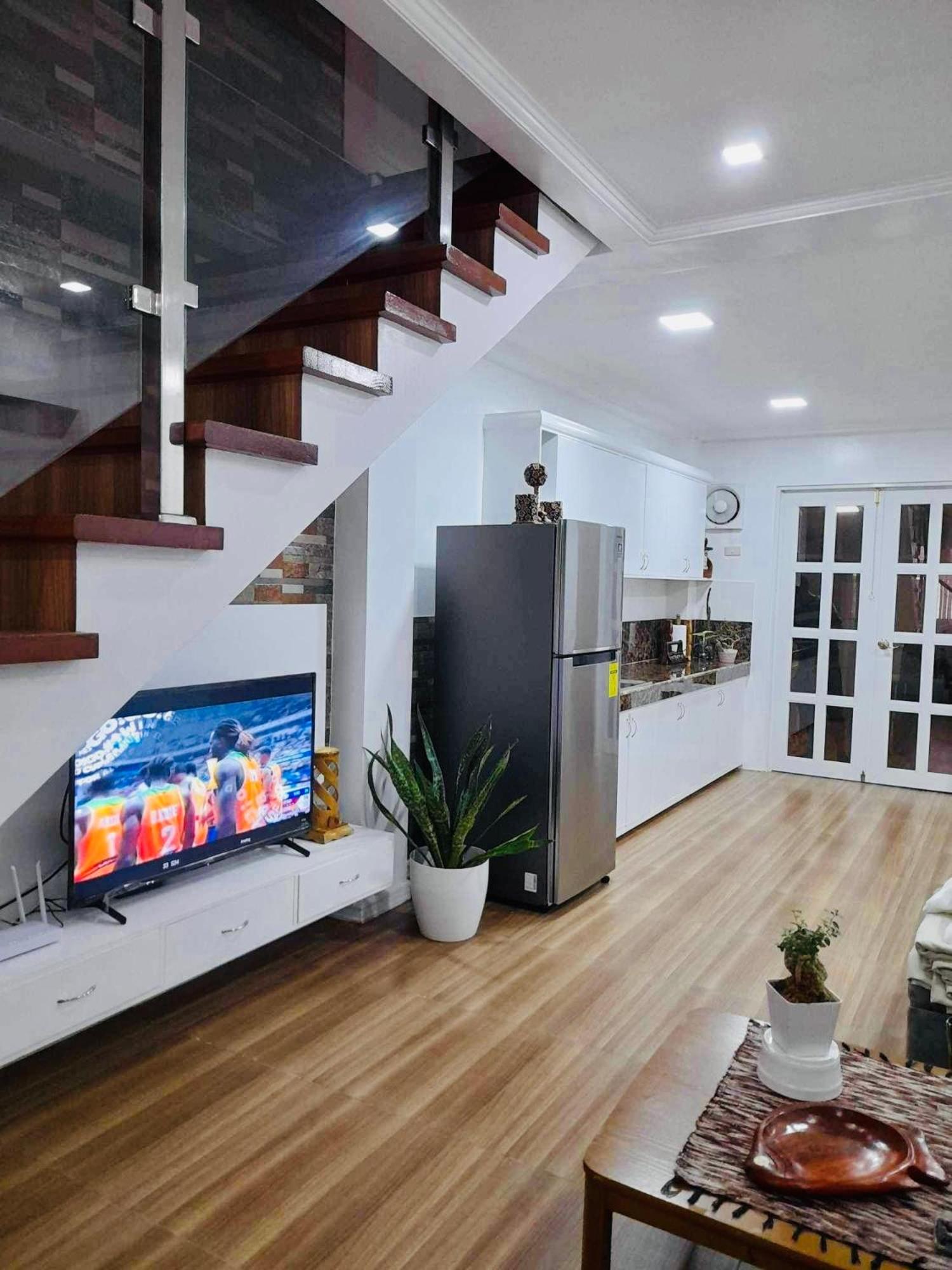 Casa Strata 2 BR 2 Baths whole house with roofdeck Images