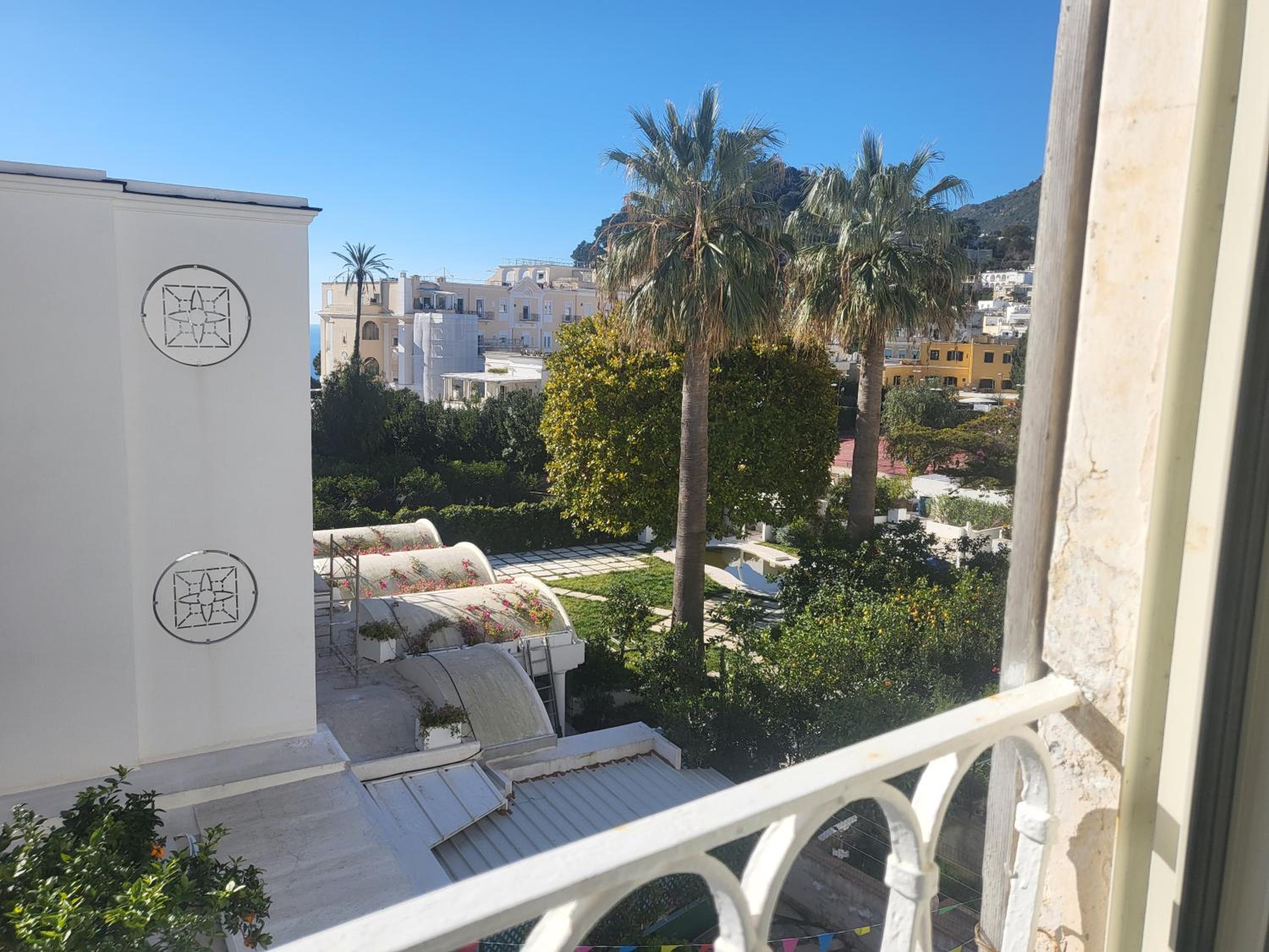 Regina di Capri - Casa Sole Images