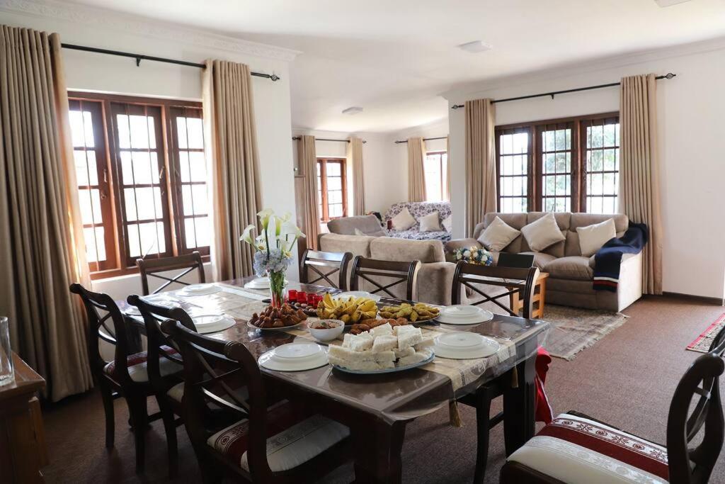 Dawn's Bungalow Images