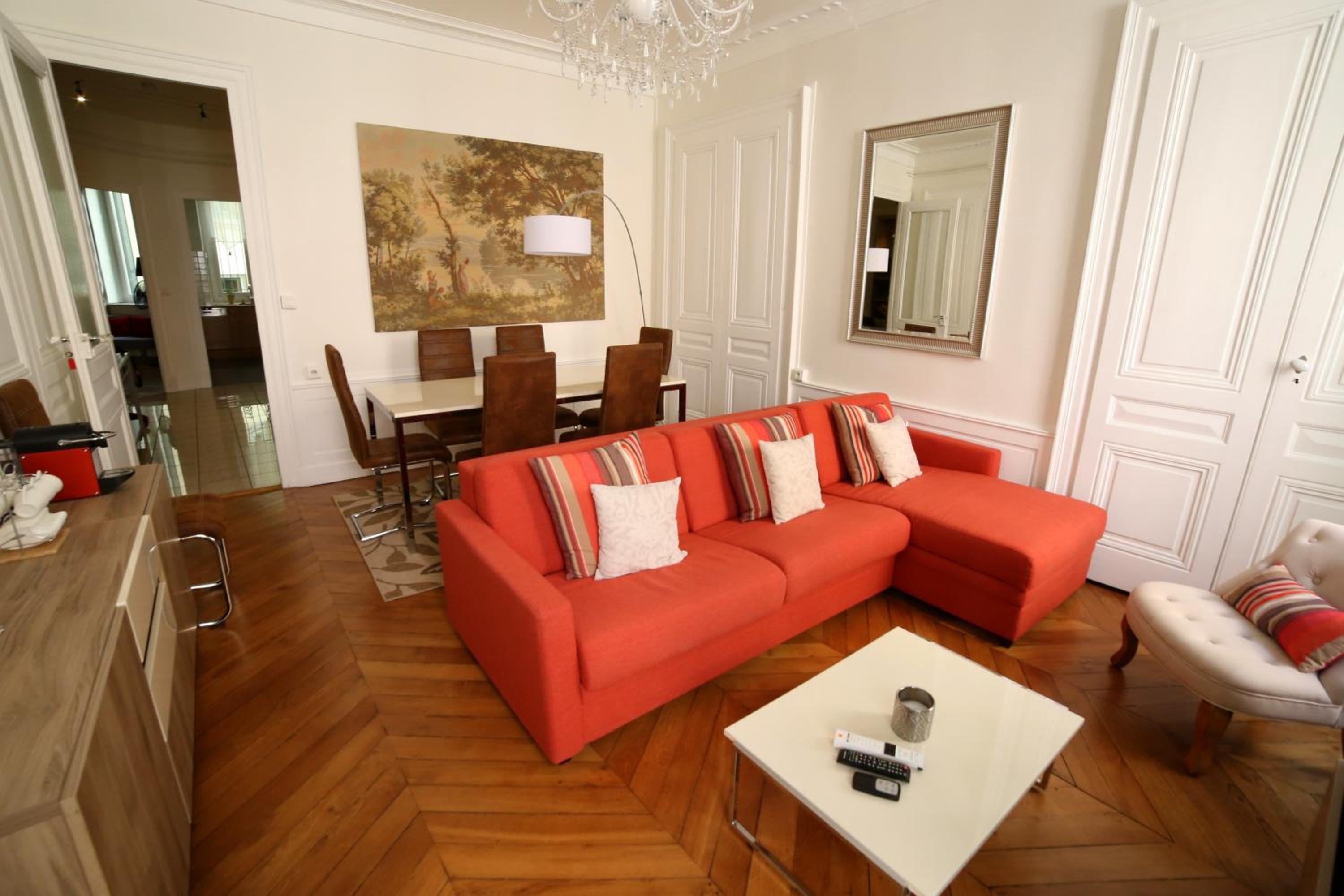 La Suite Lanterne Images