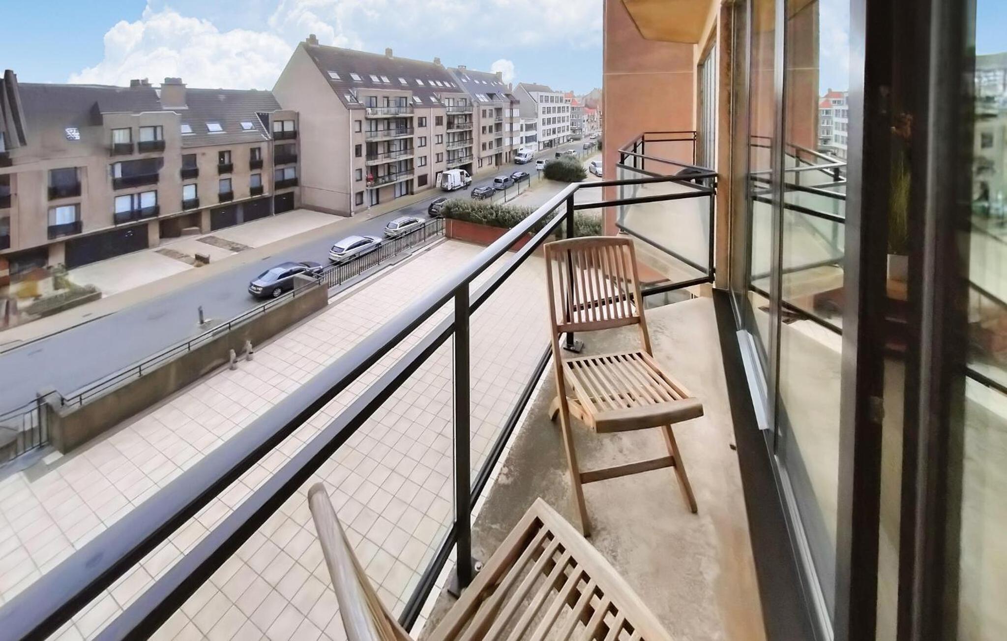 1 Bedroom Stunning Apartment In Oostende Images