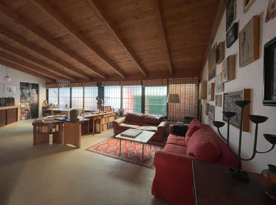 Charming Loft for Art lovers Images