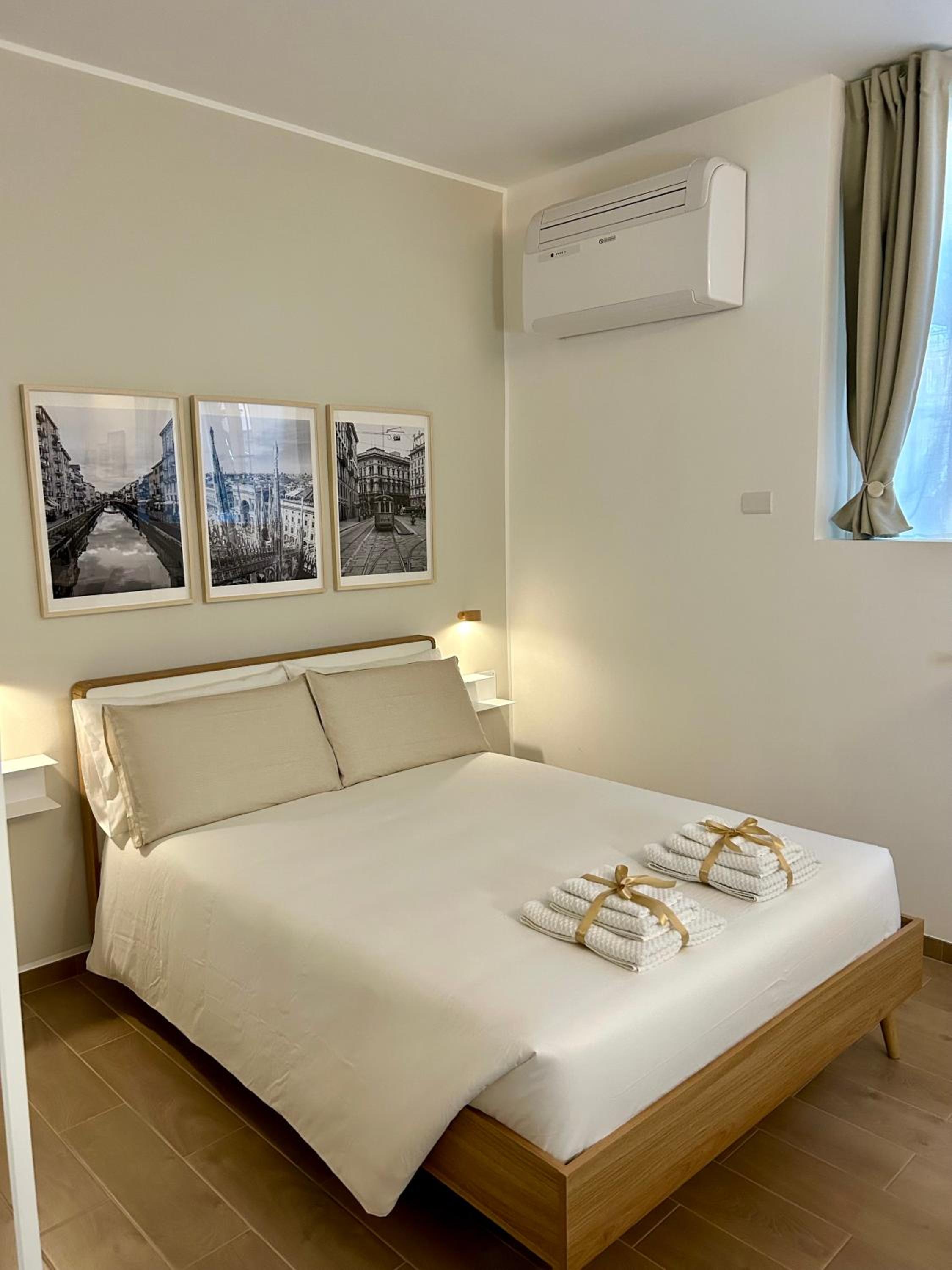 Navigli/Bocconi - Peque Home Images