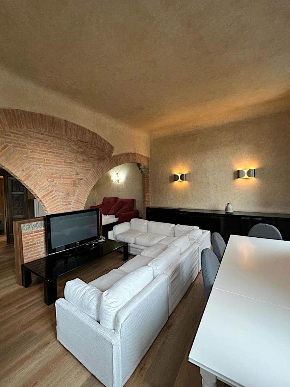 Apartment in the center of Florence, for 4 persons Images