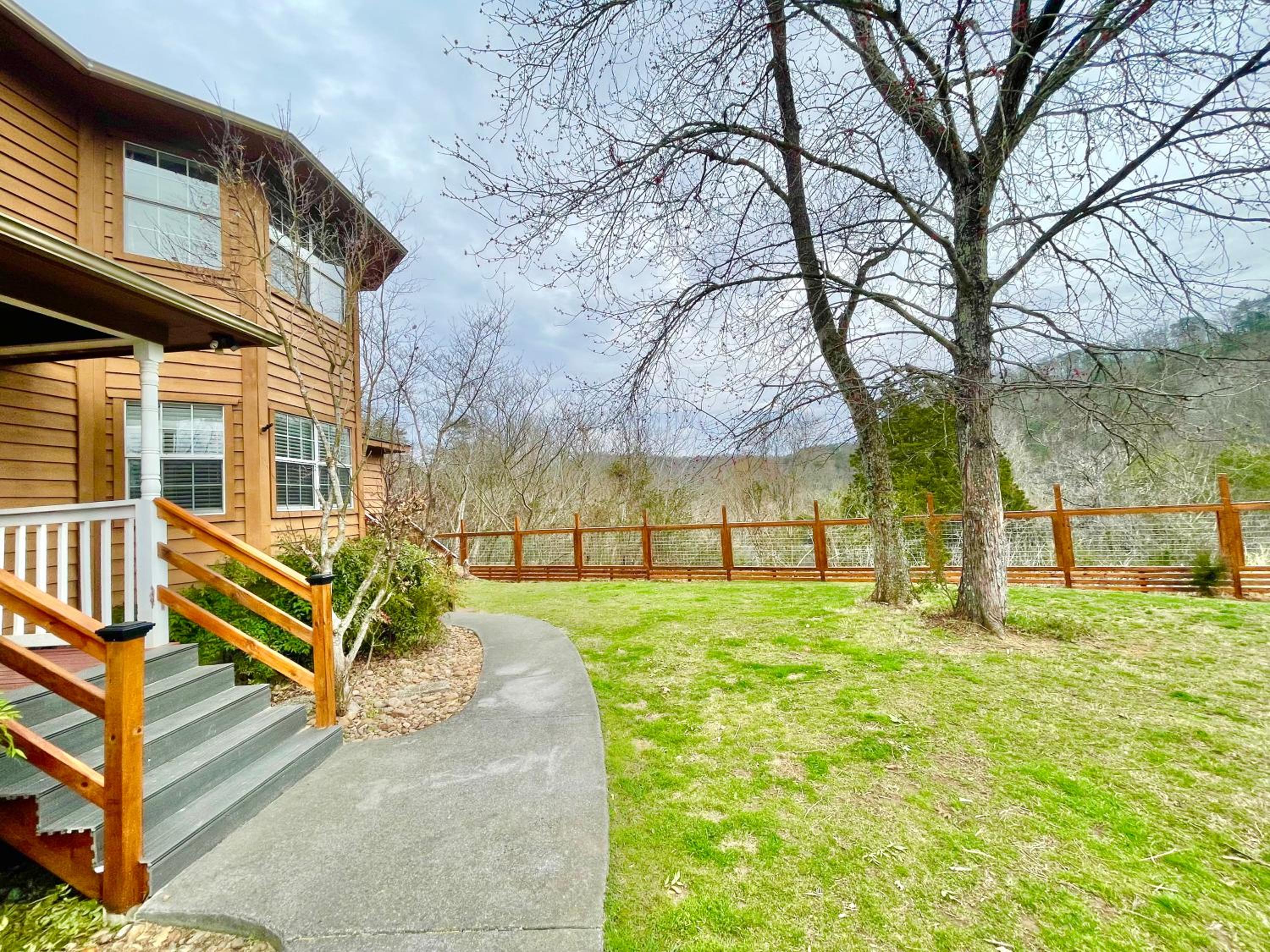 5Bedrooms*4KING BEDS*OUTSTANDING LOCATION*HotTub* Images