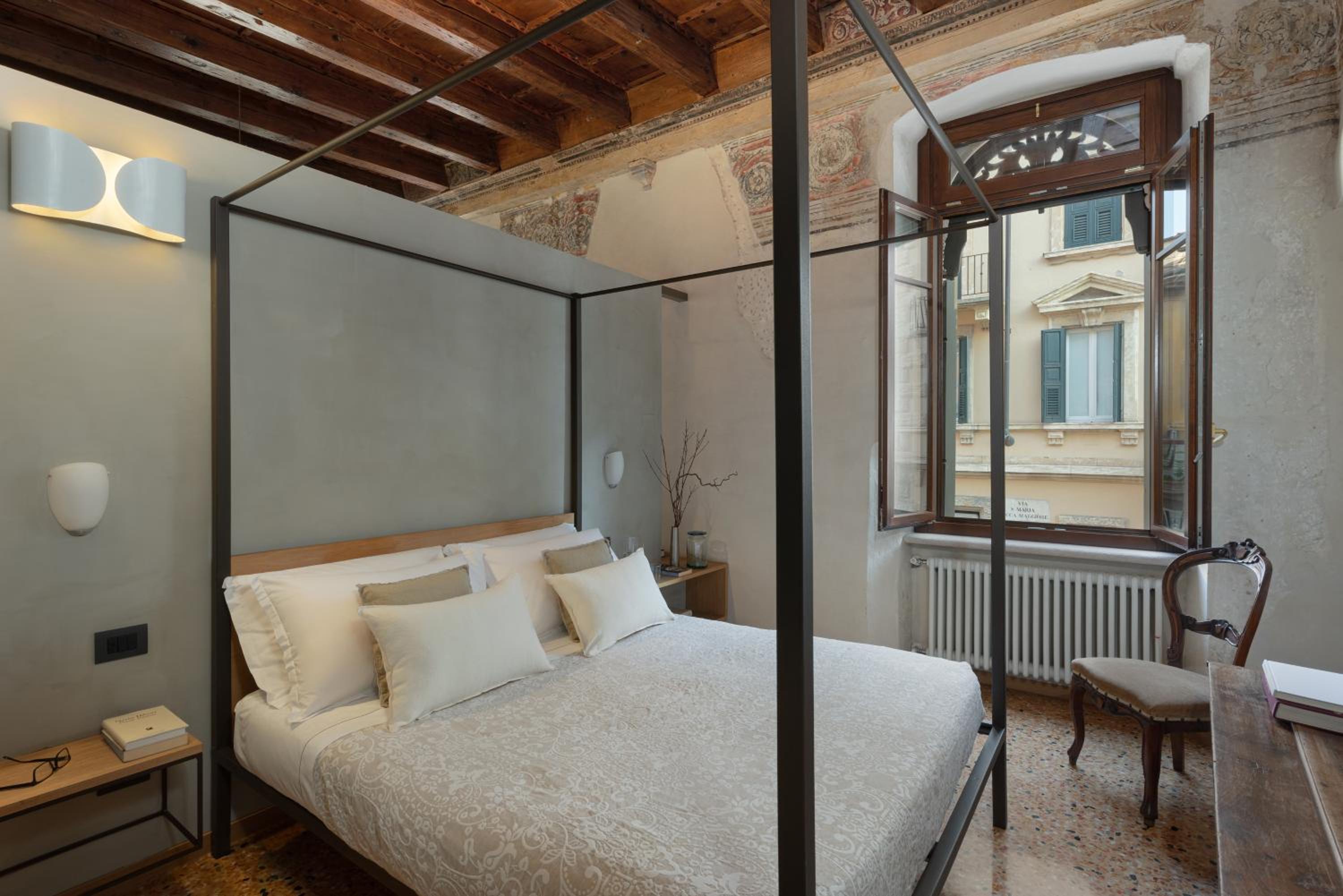 Residenza Roccamaggiore Images