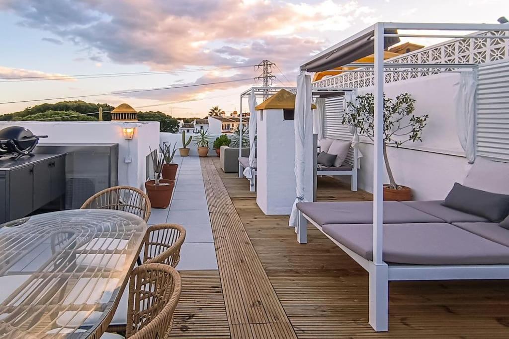 Rooftop oasis at Ocean Point Calahonda - just few steps away from the beach, restaurants & shops Images