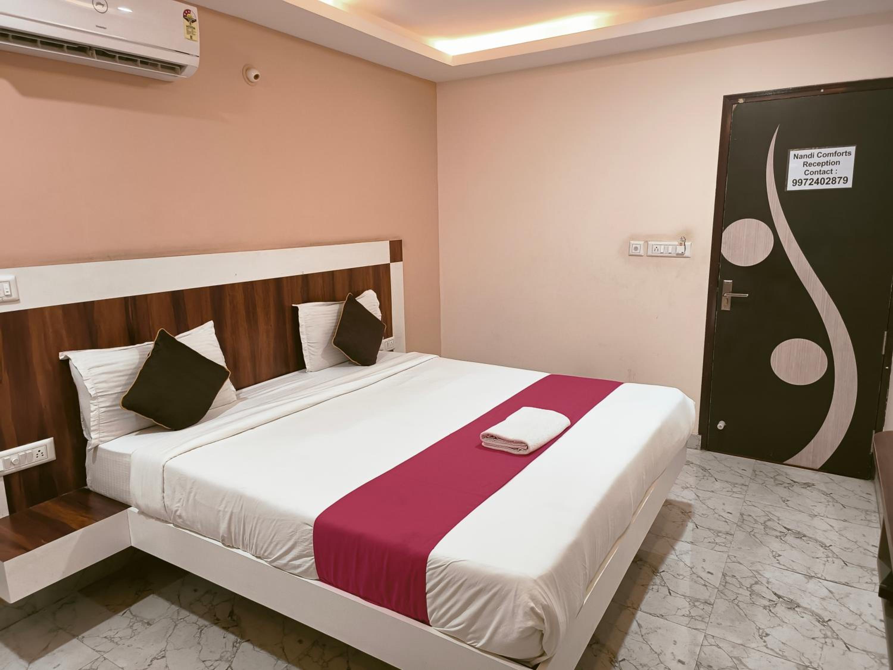 Hotel Nandi Comforts Yeswanthpur Images