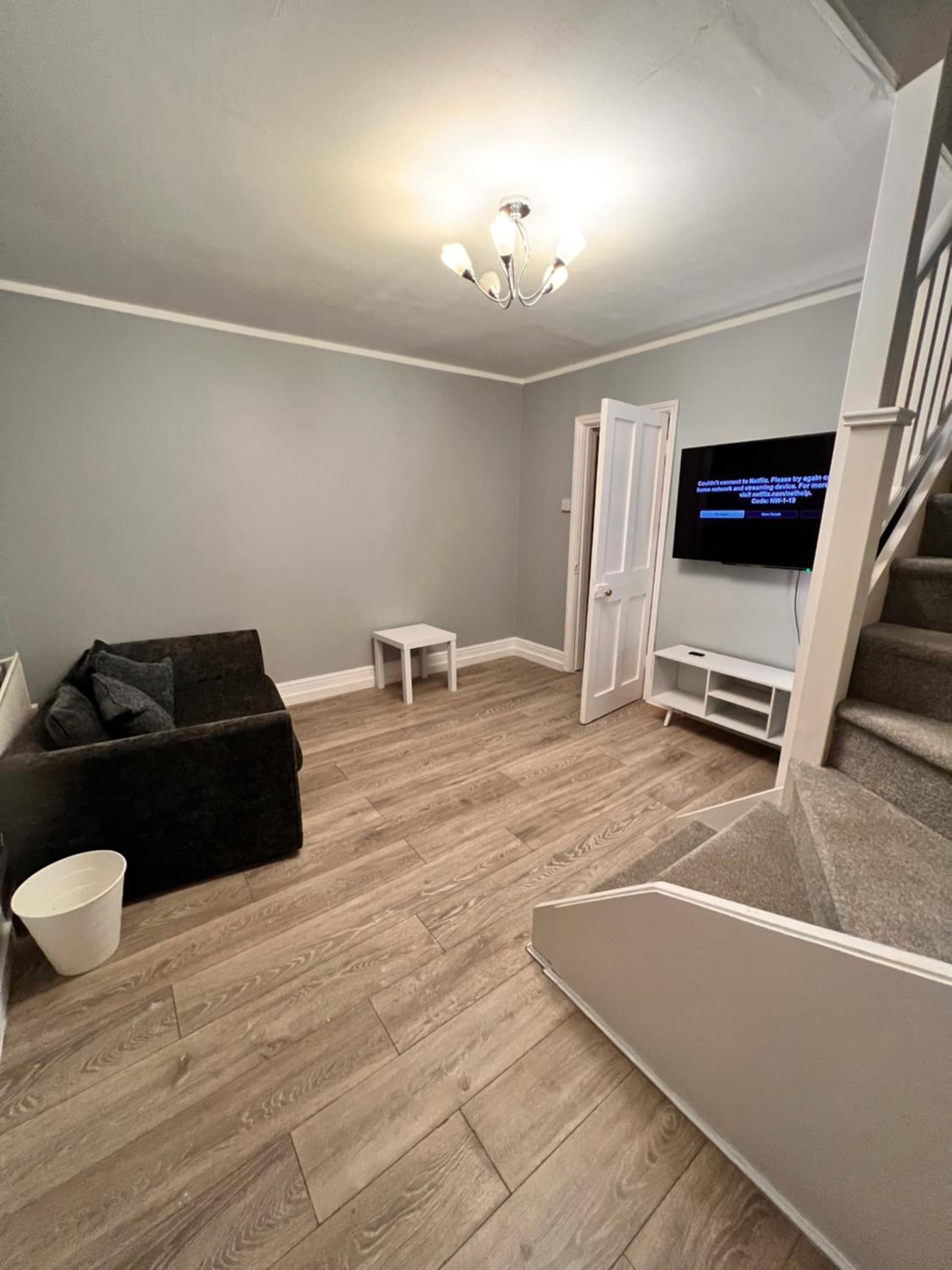 82a Nelson Street Images