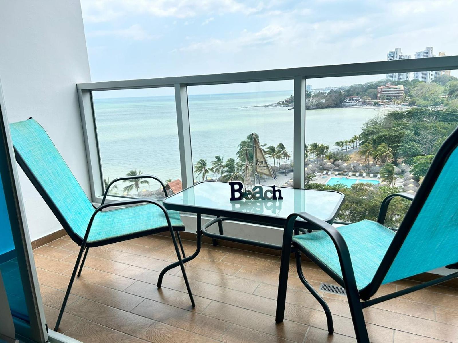 Beachfront 2BR Ocean view Balcony 3 Pools