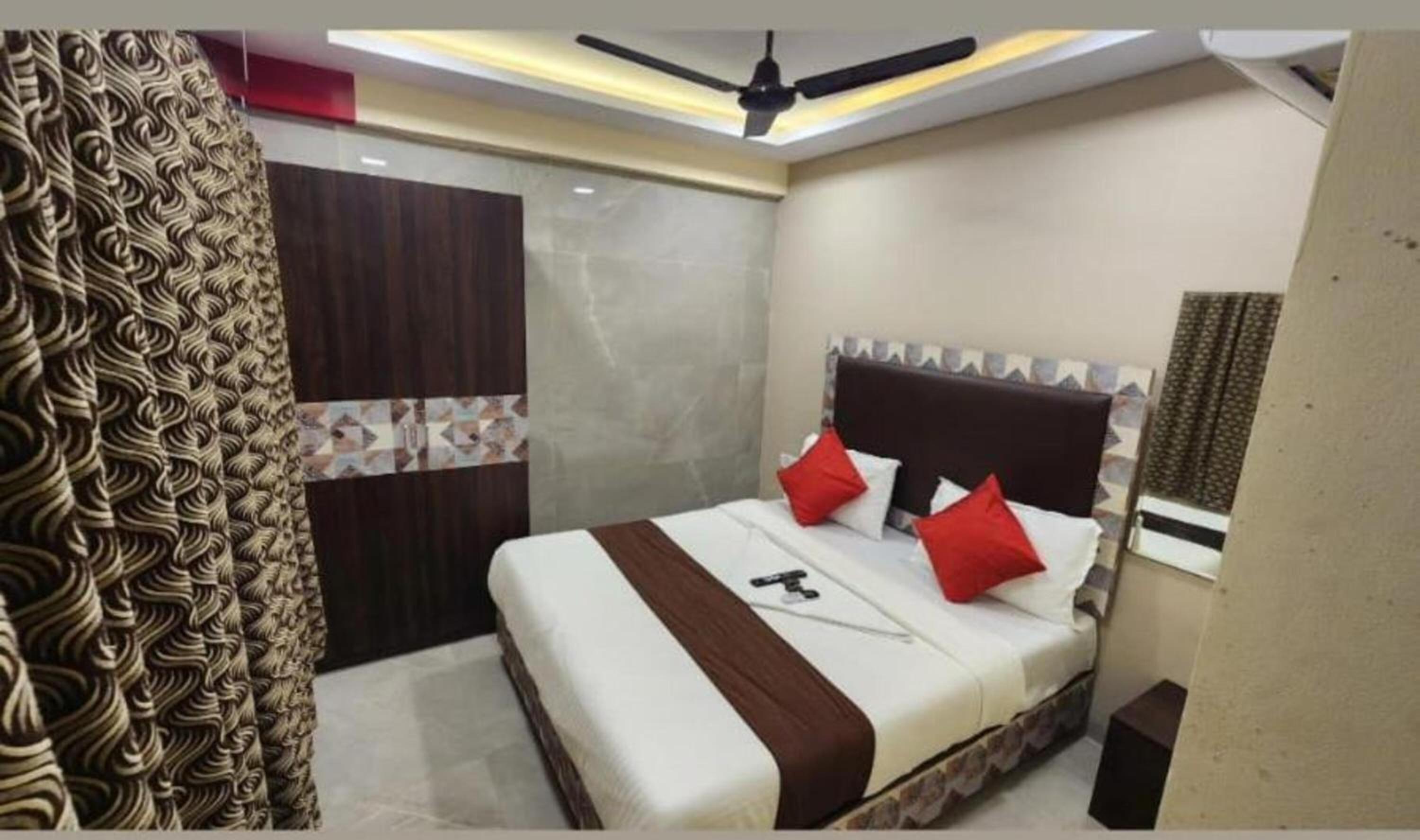 Hotel Vaithi Residency - Andheri West Images