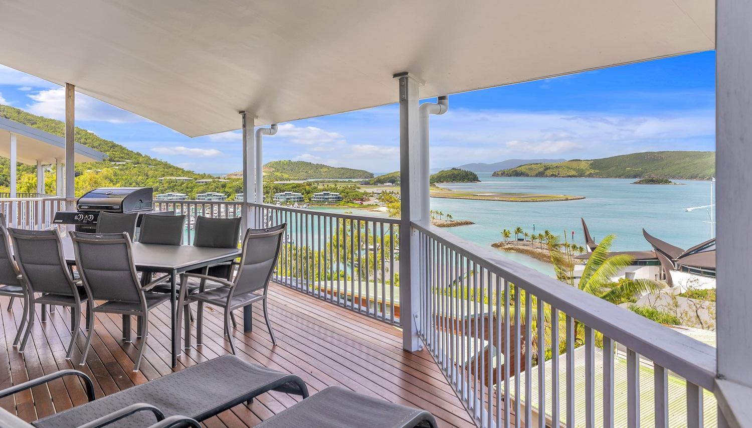 Casuarina Cove 13 on Hamilton Island by HamoRent Images