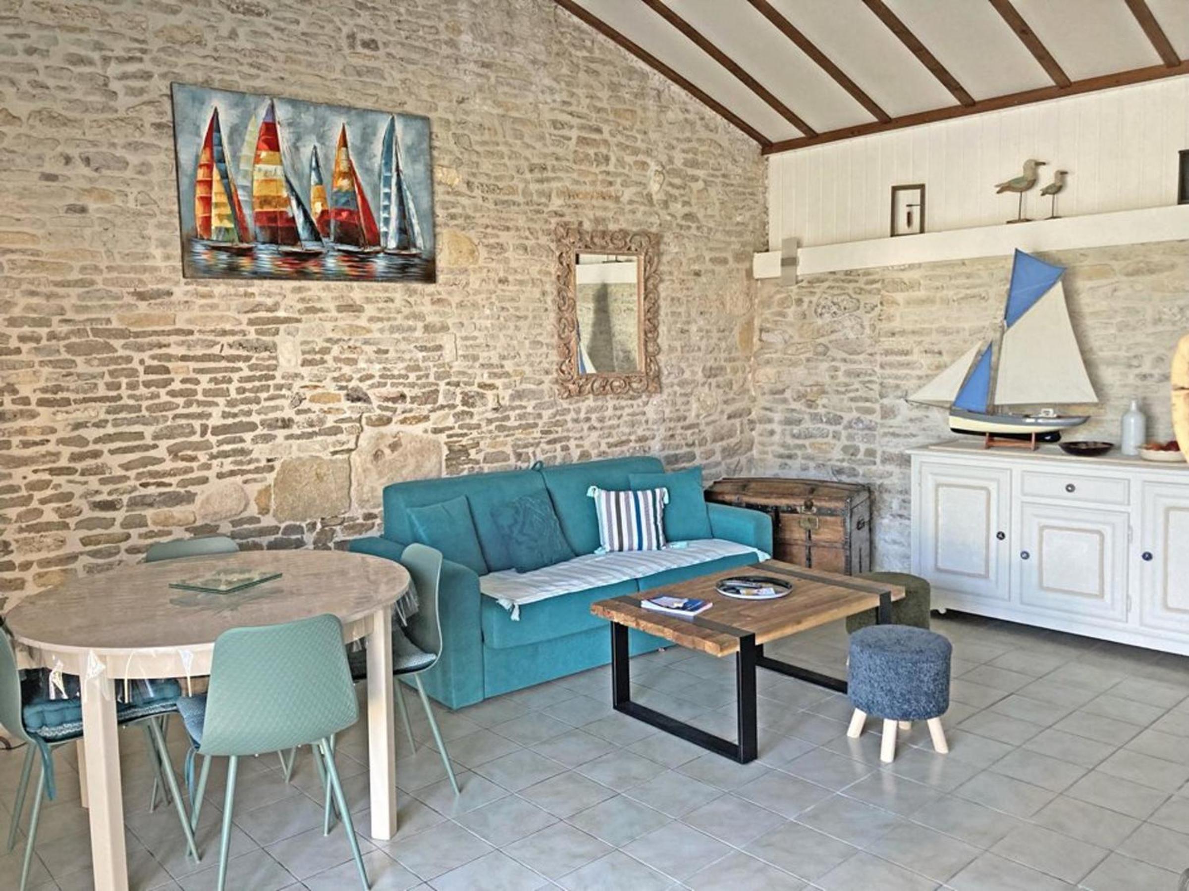 Maison rénovée 4 pièces à Saint-Georges-d'Oléron, 6 couchages, vélos, proche plages et pistes cyclables - FR-1-246A-114 Images