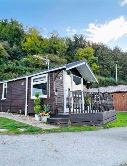 No. 4 Sunny Lodge By The Sea Images