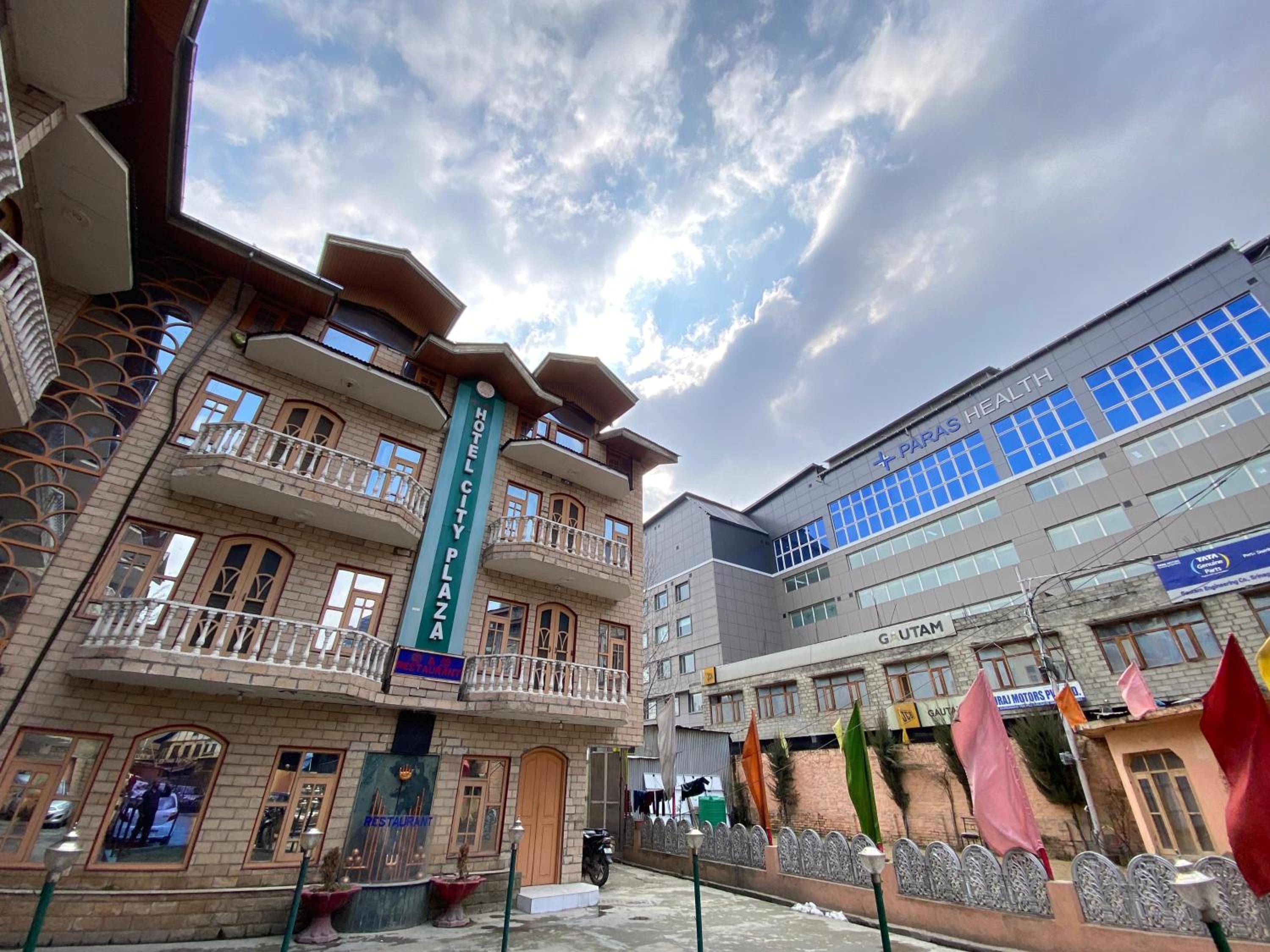 Hotel City Plaza, Srinagar Images