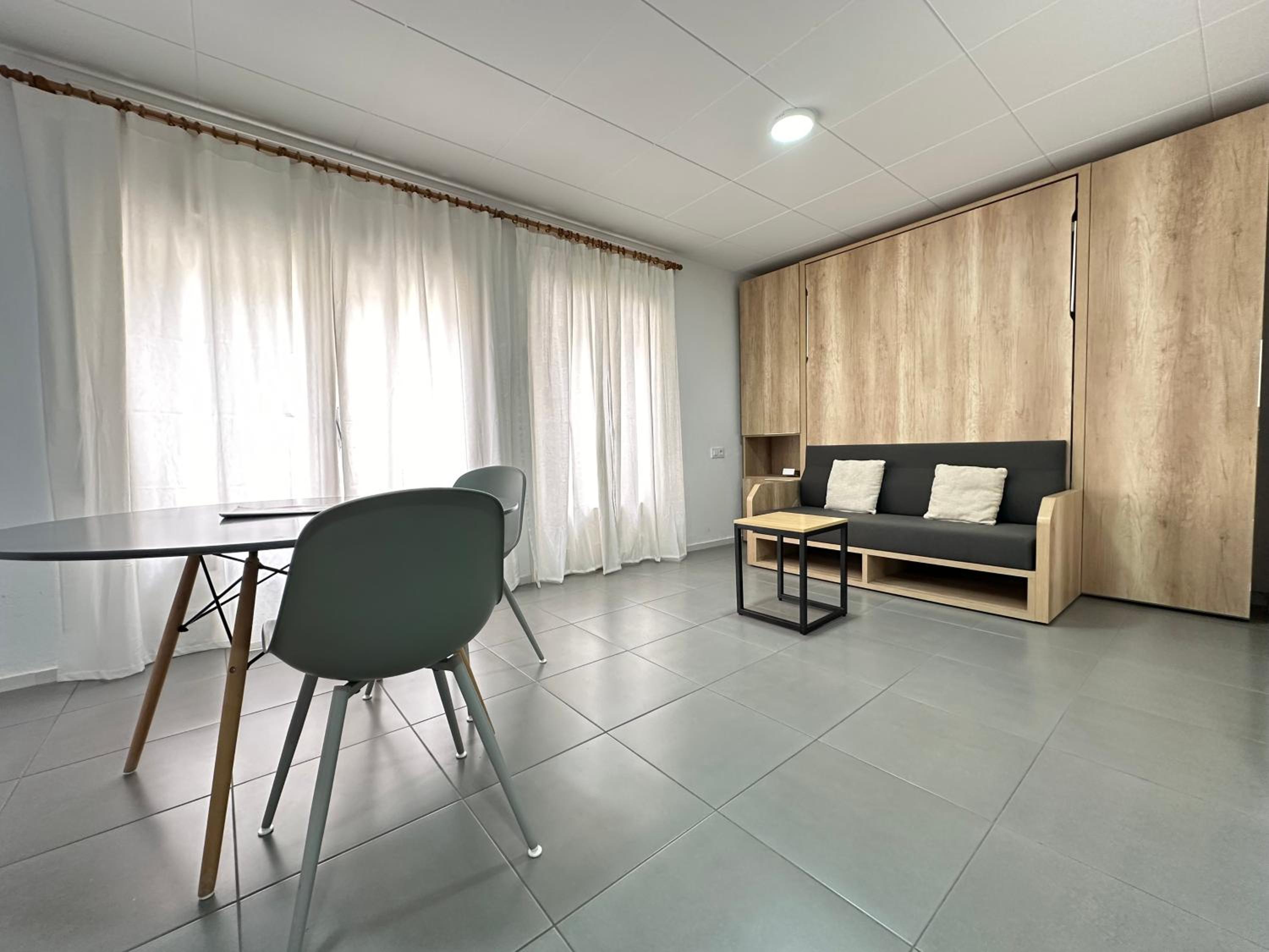 Agi Arago Studio