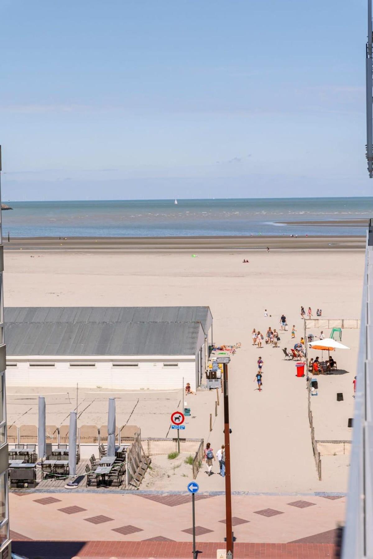 Sunny apartment in Knokke-Heist with big terrace Images