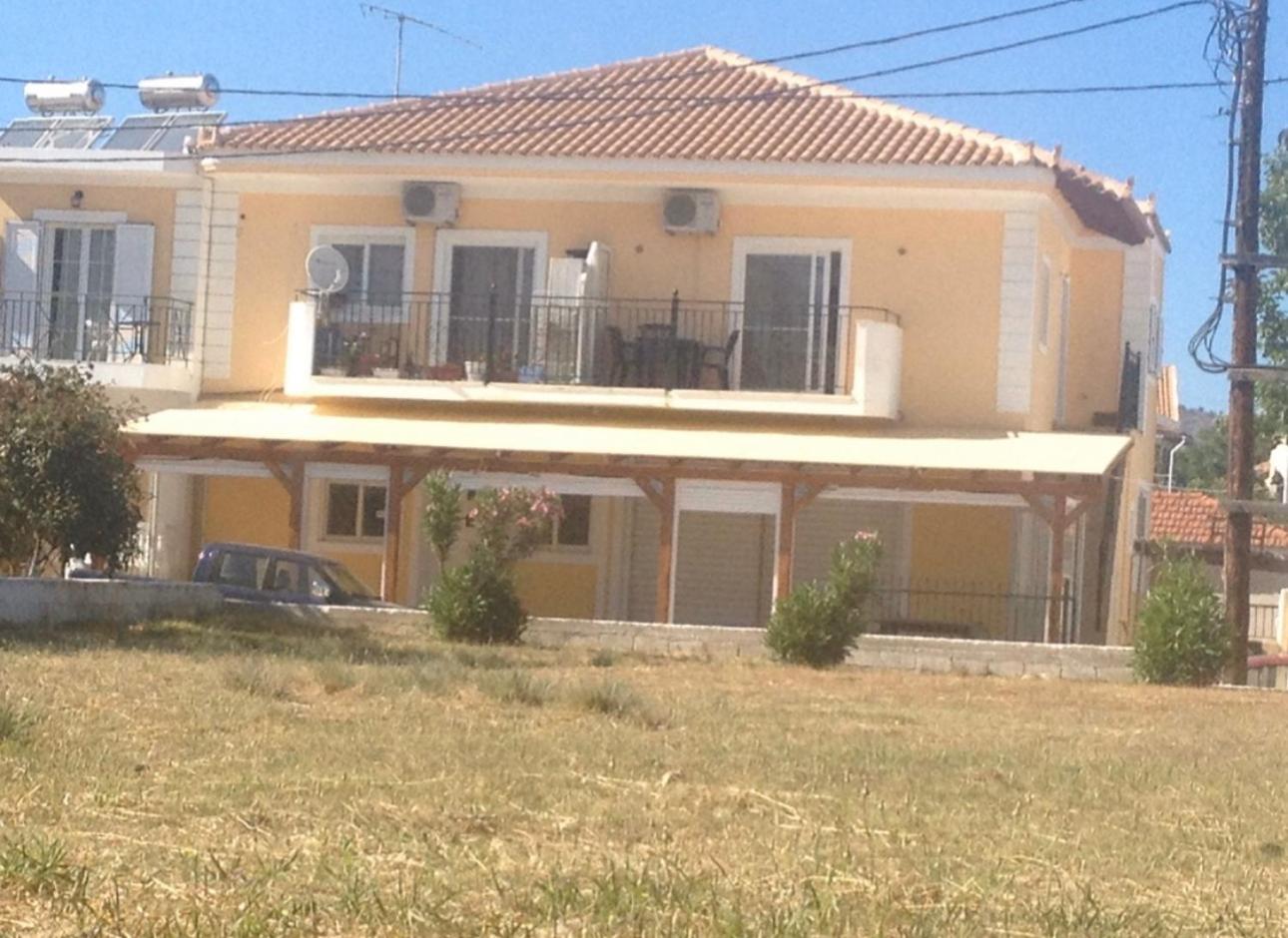 Beautiful 2 bedroom Apartment in Skala sleeps 5 Images