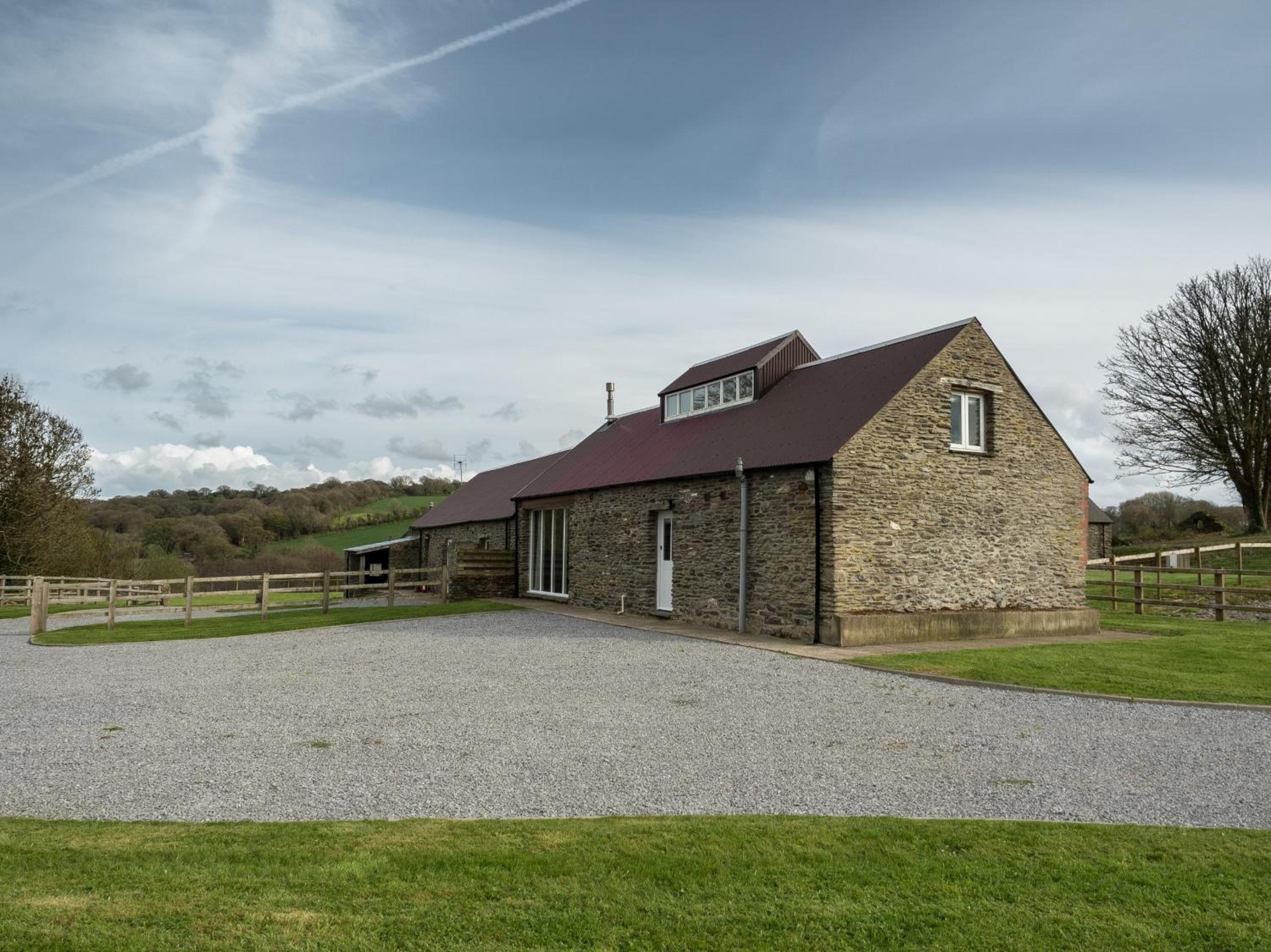 Penpedwast Upper Barn Eglwyswrw Images