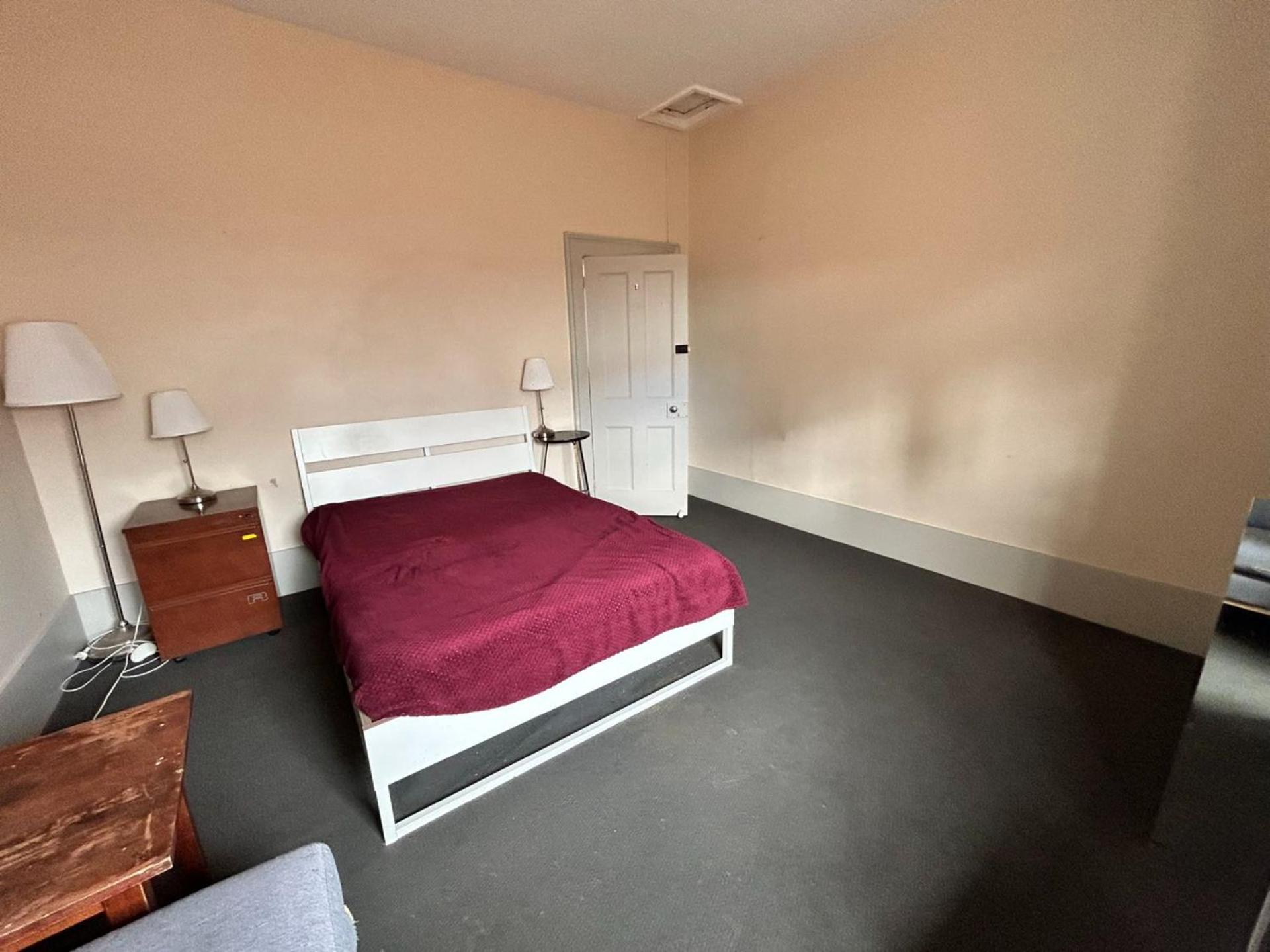 Rob Roy Room 8 Images