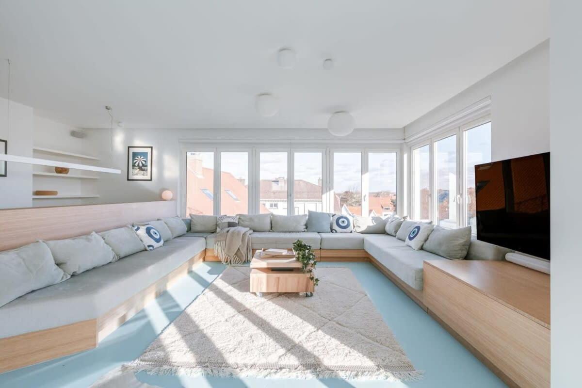 Beautiful apartment with stunning view Images
