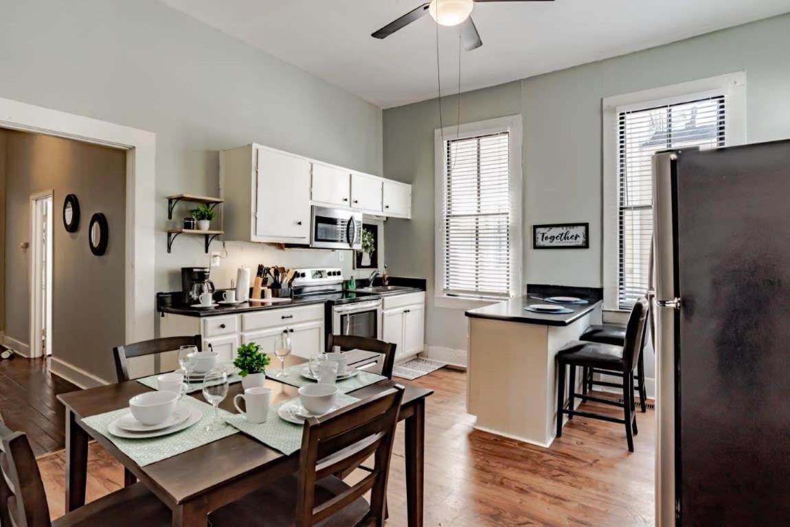 Mins from Downtown & Dining, Dauphin Darling 2 Images