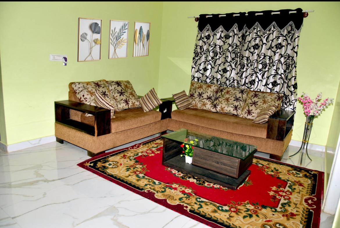 Royal Guest House Images