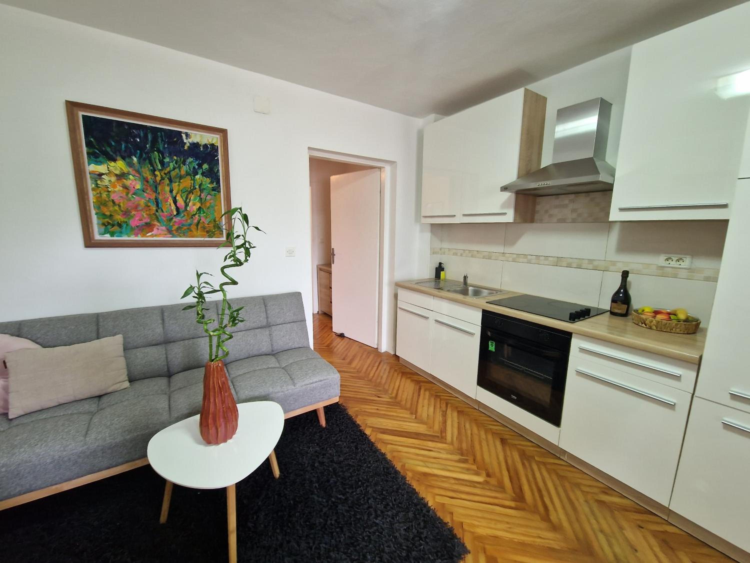 Apartment LavLi Images