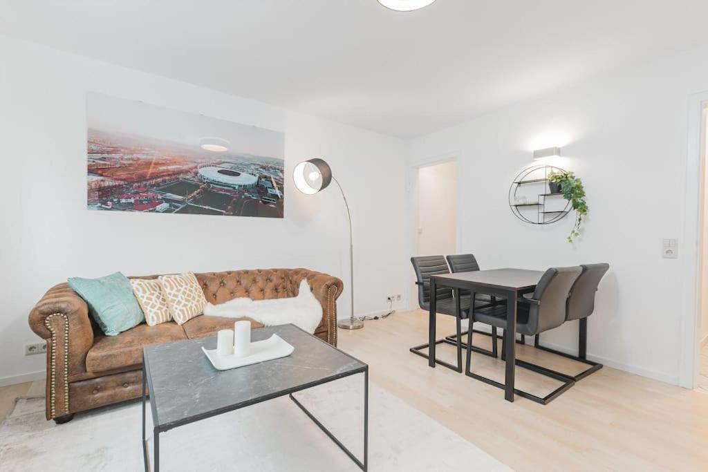 S02 Exclusive Stuttgart City 2Room Dream Apartment Images