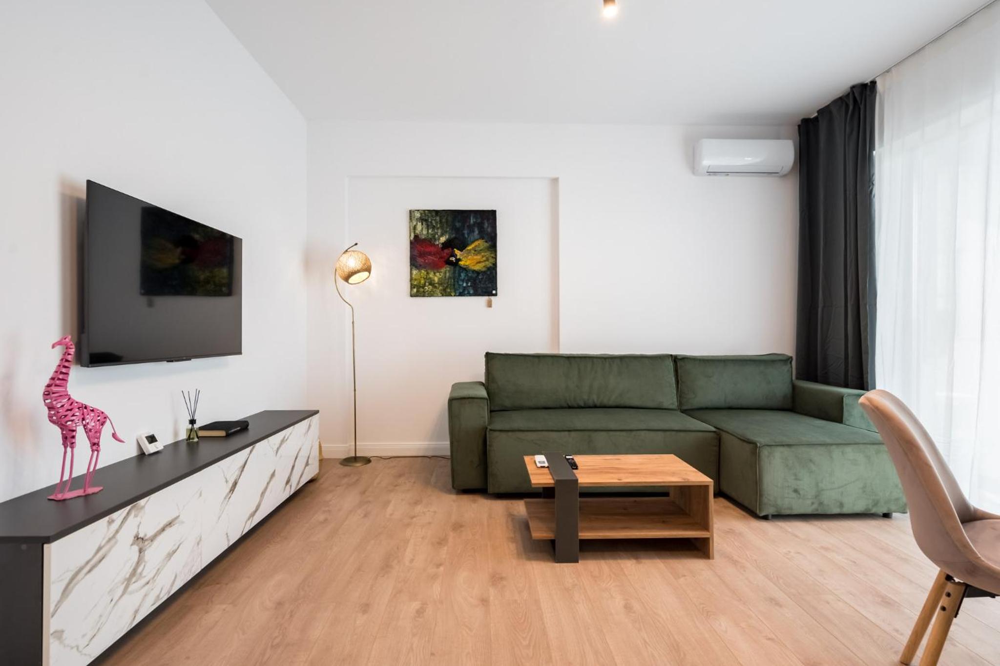 Pastel Green I 1 BR apt with terrace Images