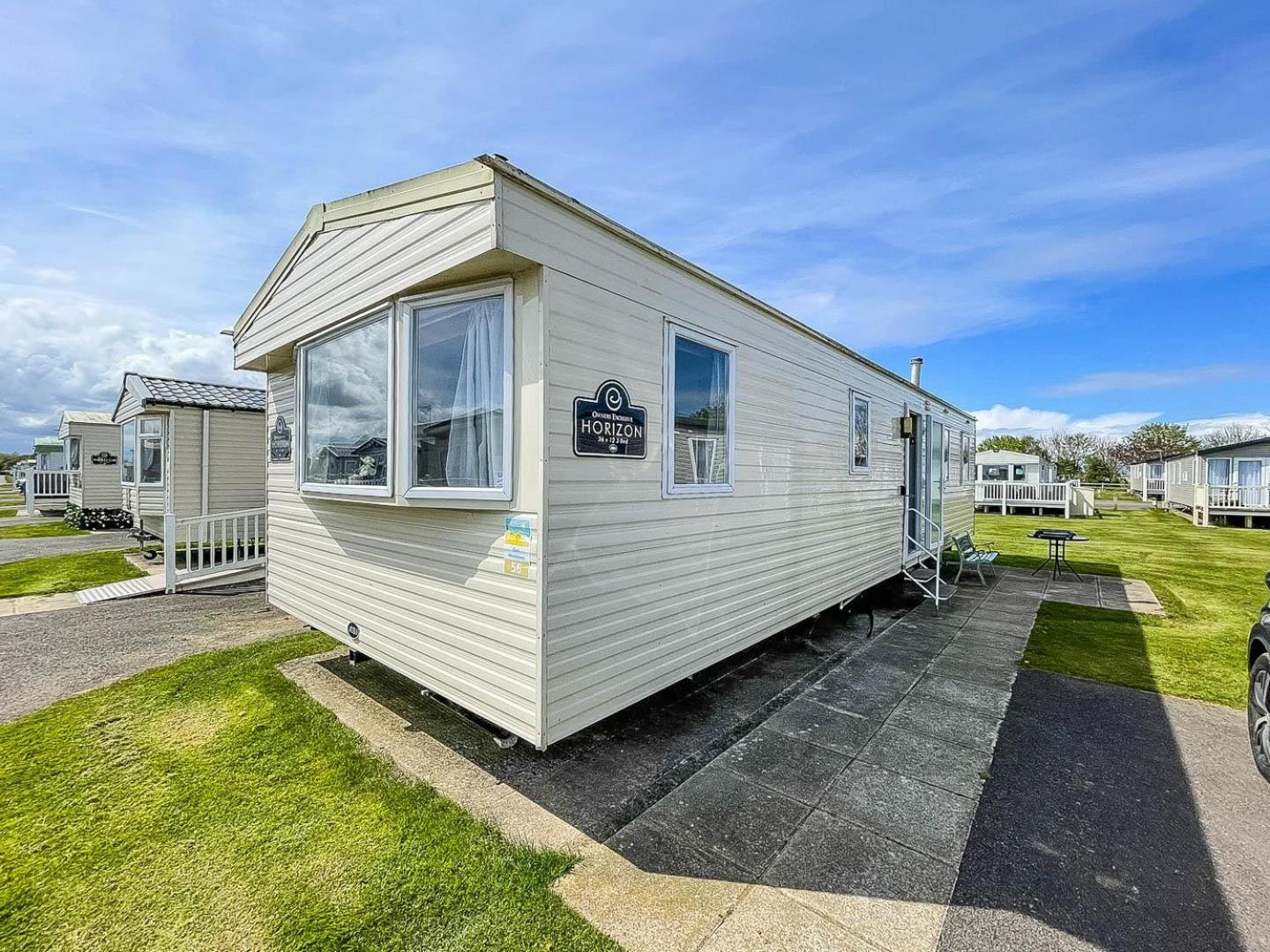 6 Berth Caravan For Hire At Golden Sands Holiday Park Ref 63056Om Images