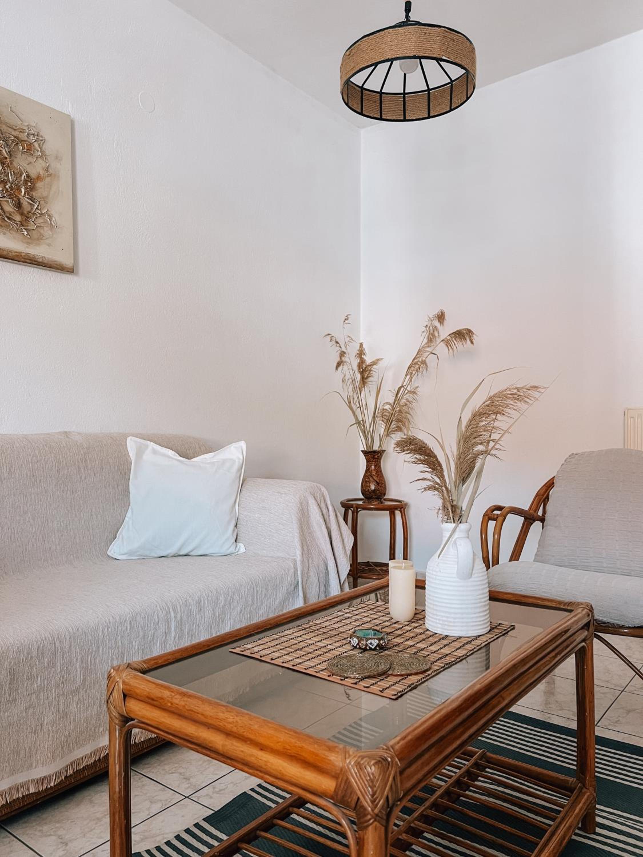 Zoe’s Apartment Images