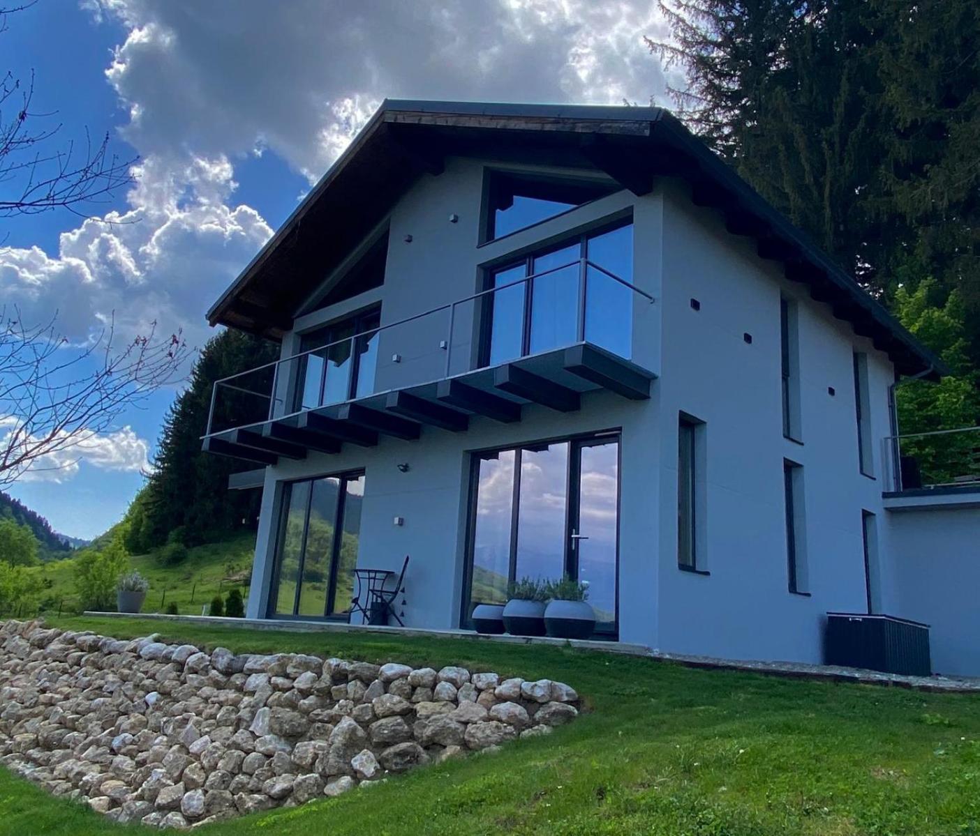 Bramble Chalet Images