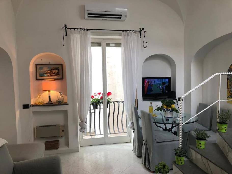 Delizioso appartamento a Capri Images