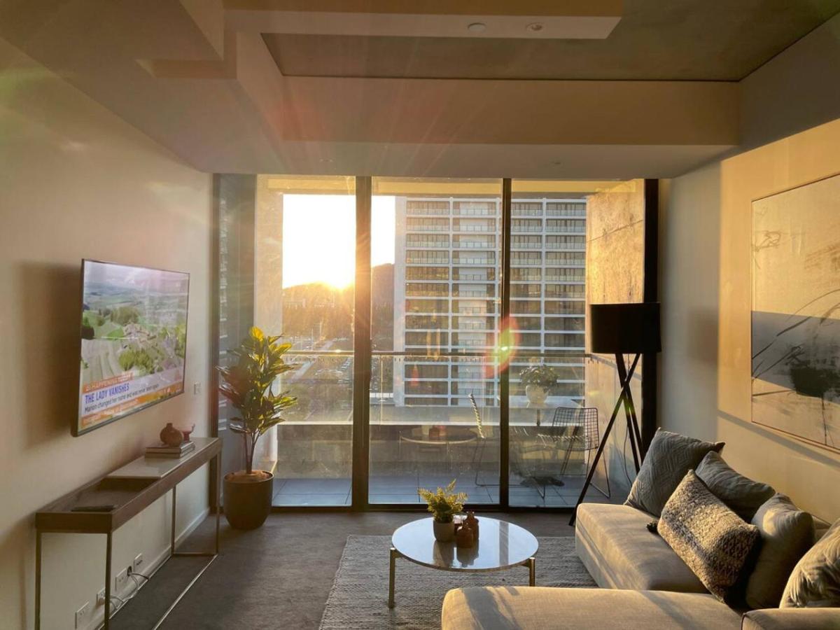 Luxury Apartment in Popular NewActon Precinct-City Images