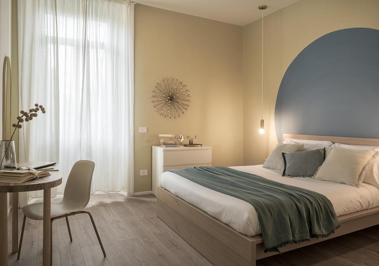 Exclusive Blue Apartment - City Center - Como - Near Station Images