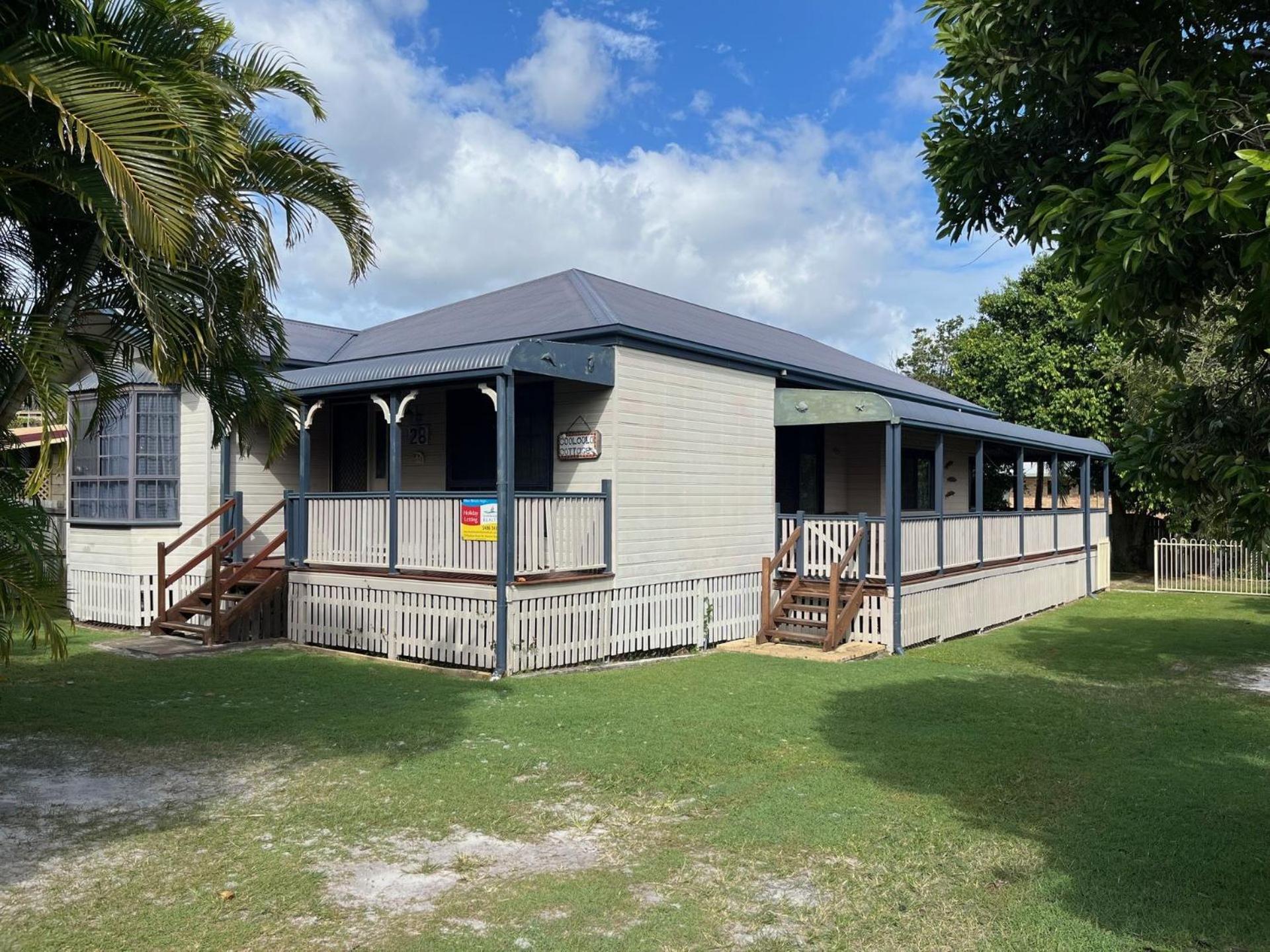Cooloola Cottage Rainbow Beach Images