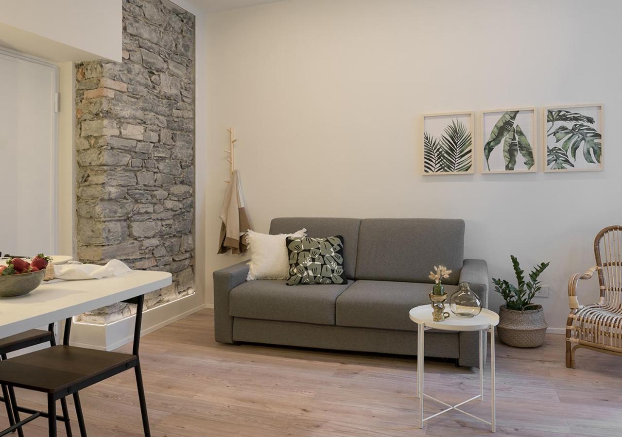 Exclusive Green Apartment - City Center - Como - Near Station Images