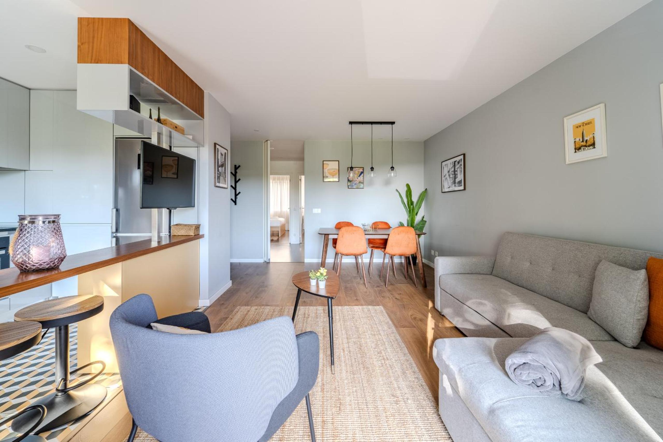 Norton Matos - T2 in the heart of Braga by House and People Images