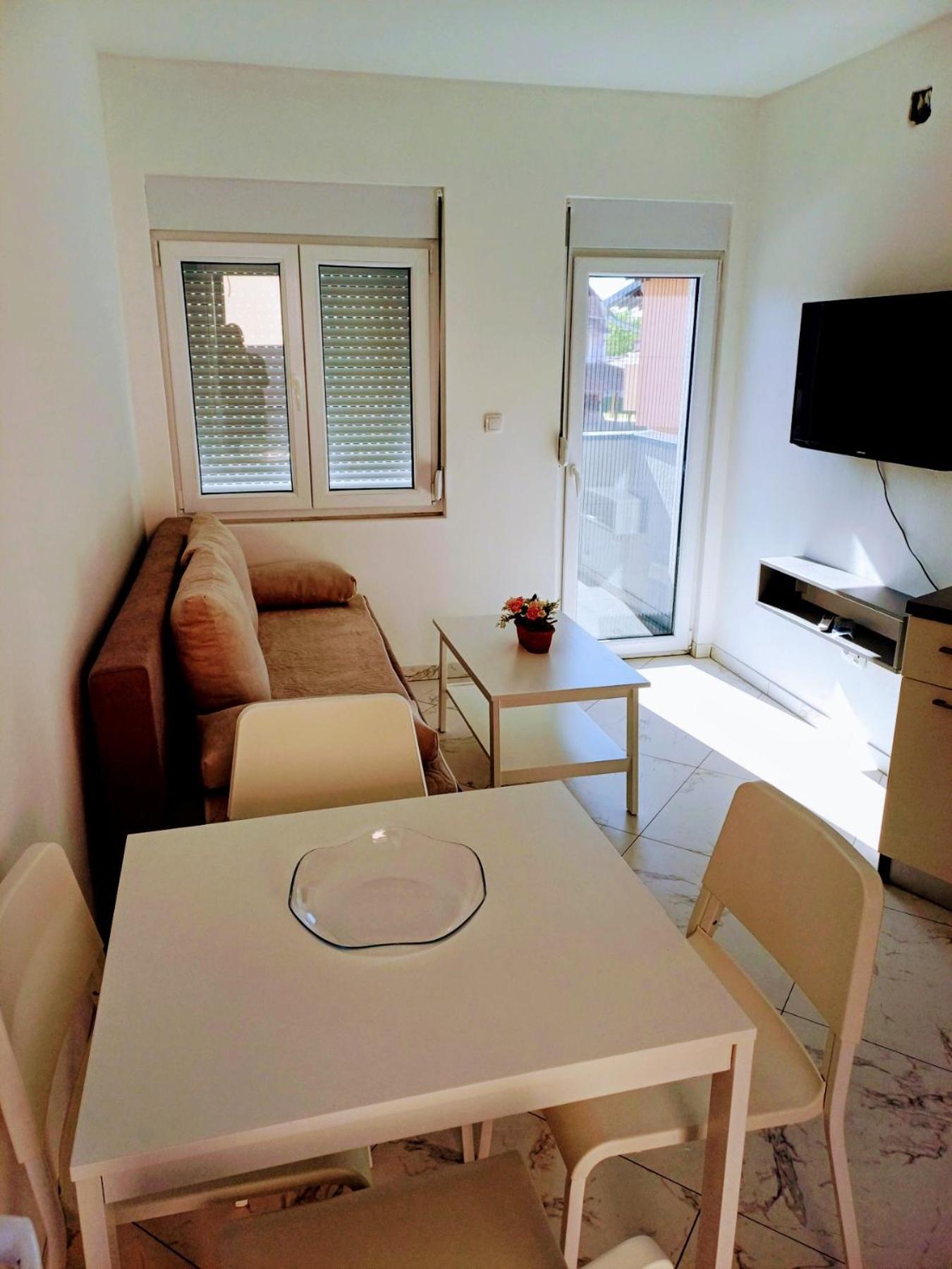 UNA apartman Images